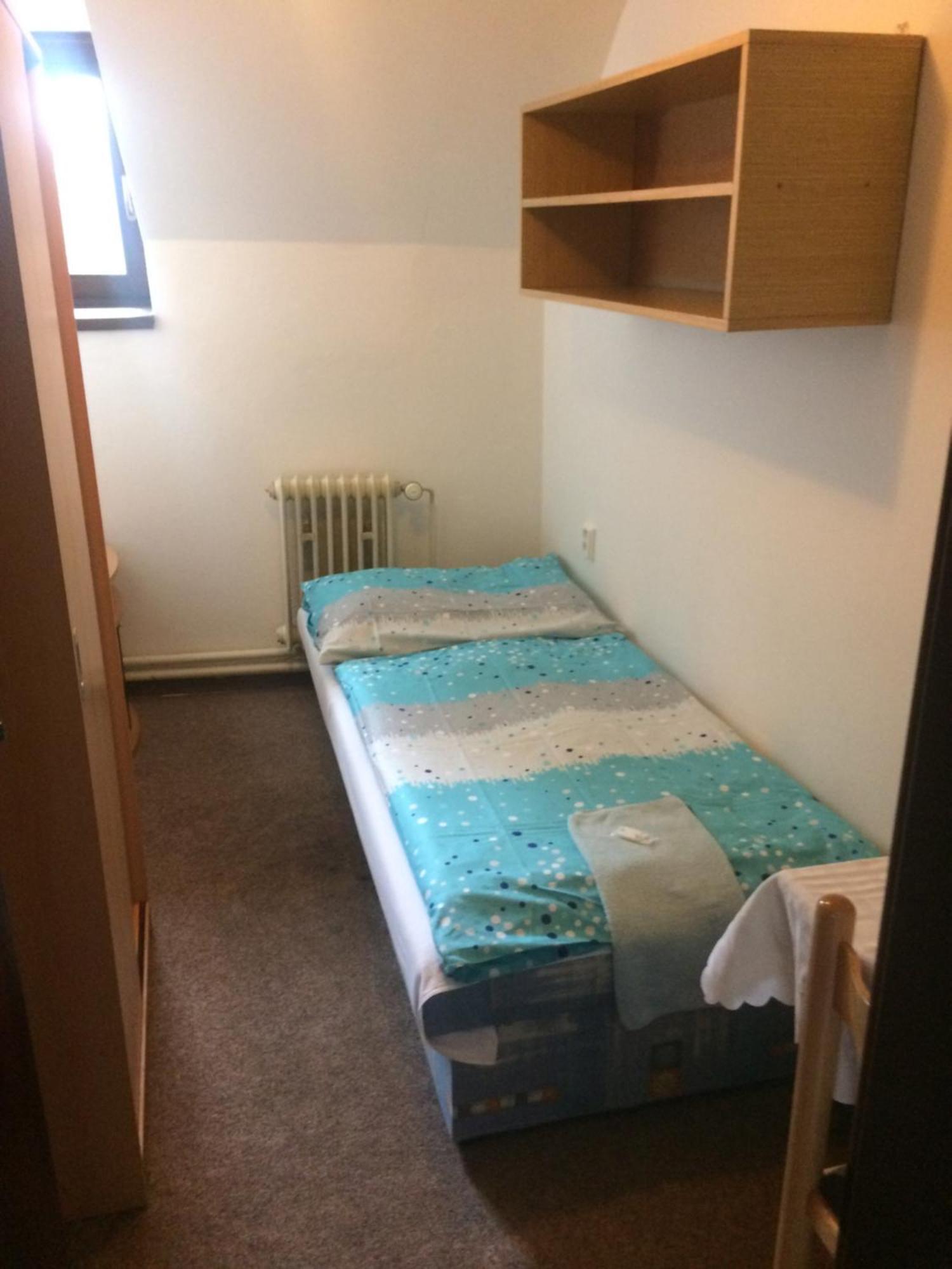 Hotel Pod Skalou Písek Екстериор снимка