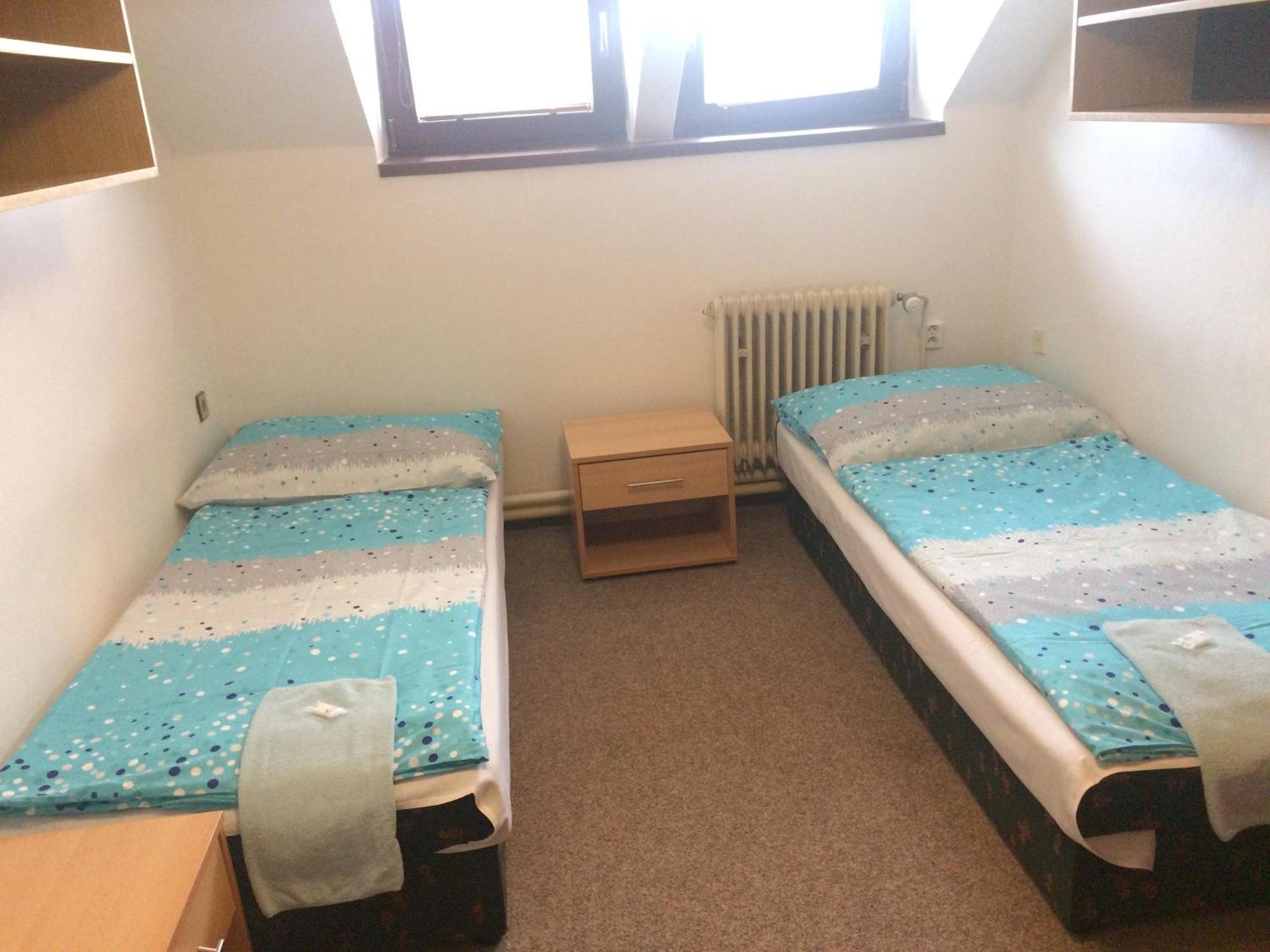 Hotel Pod Skalou Písek Екстериор снимка