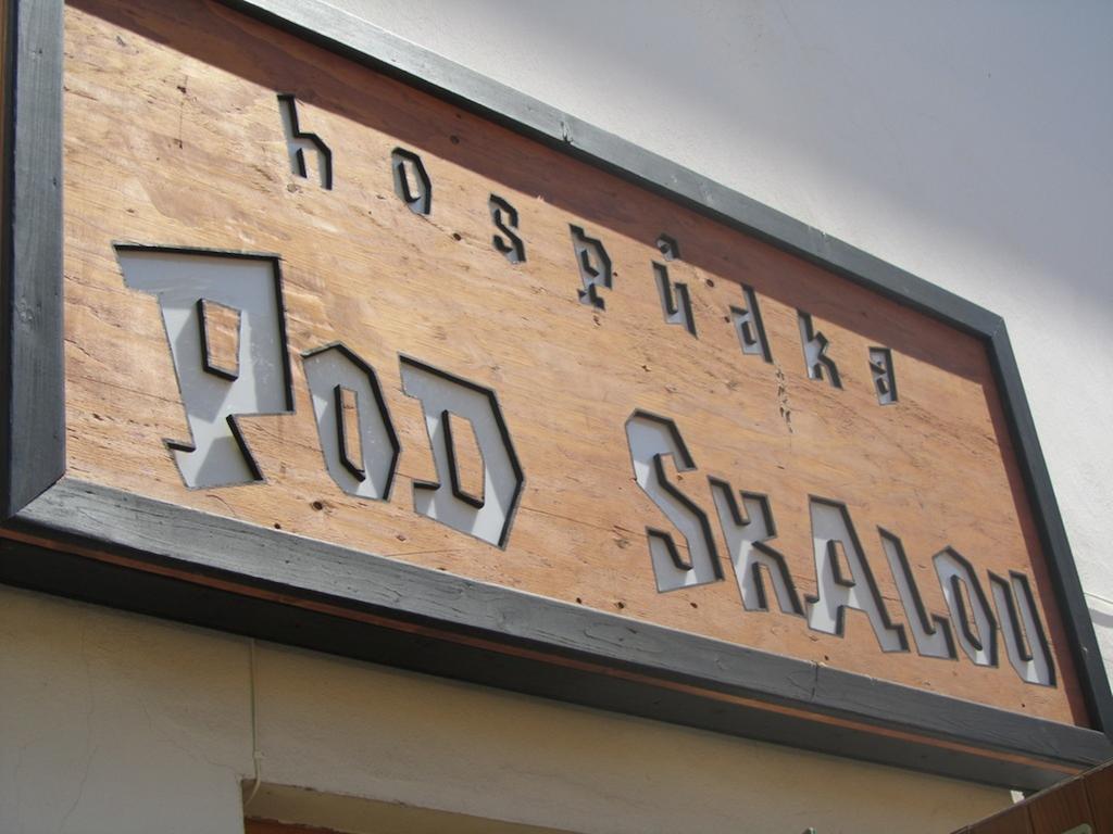 Hotel Pod Skalou Písek Екстериор снимка
